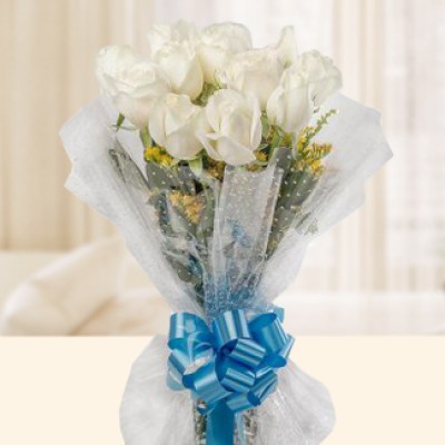 Bunch of 12 White roses with blue ribbon packed in cellophane Magnificent White
